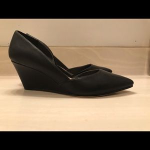 Kelly & Kate Fassi Wedge Pump